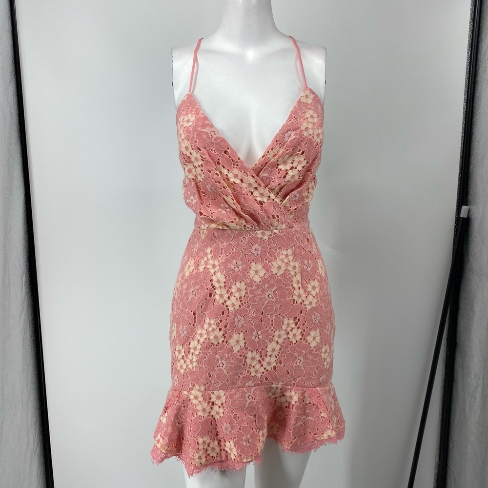 * NEW NBD Marilyn Dress in Blush & Ivory H56 - Picture 4 of 7
